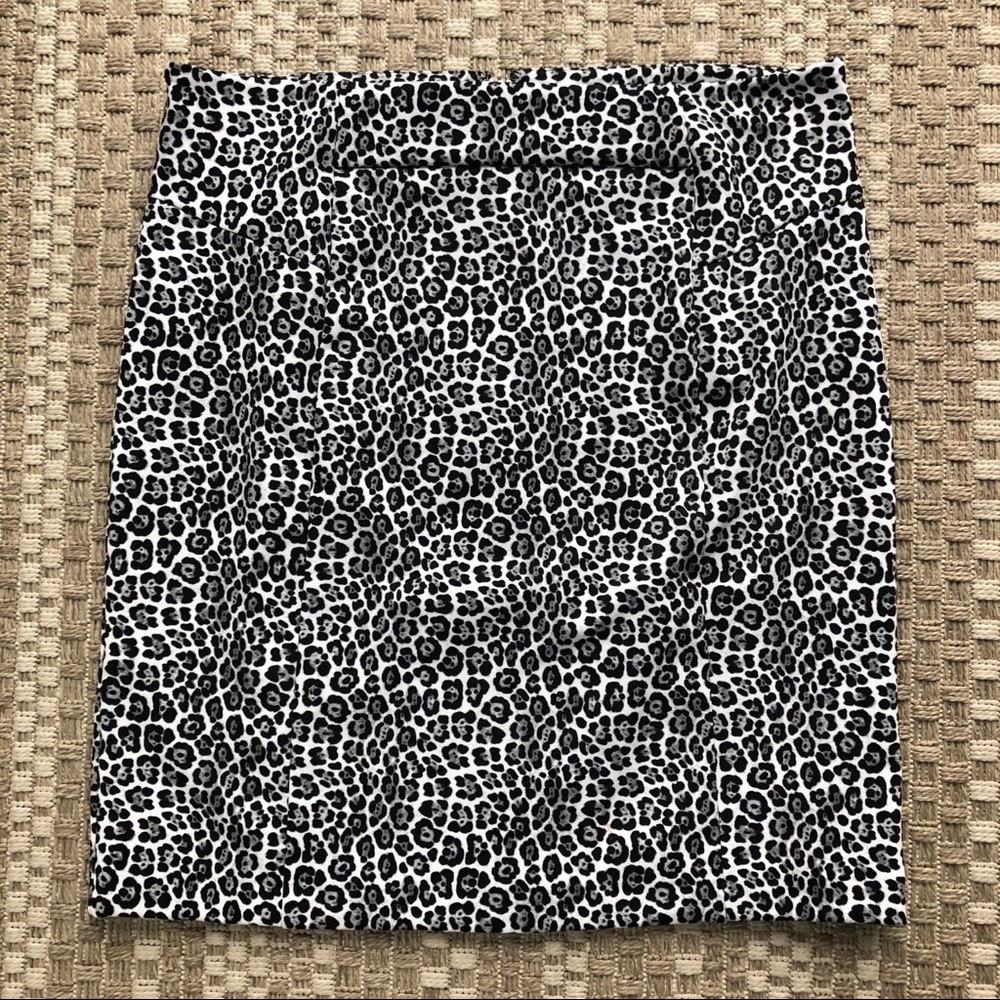 Michael kors leopard print skirt size L